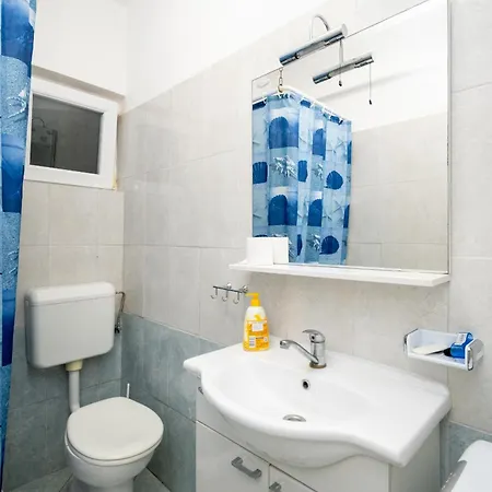 Apartament By The Sea Kampor, Rab - 5056
