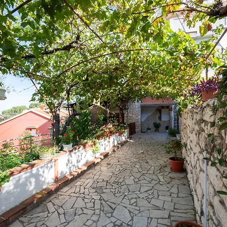 Apartament By The Sea Kampor, Rab - 5056
